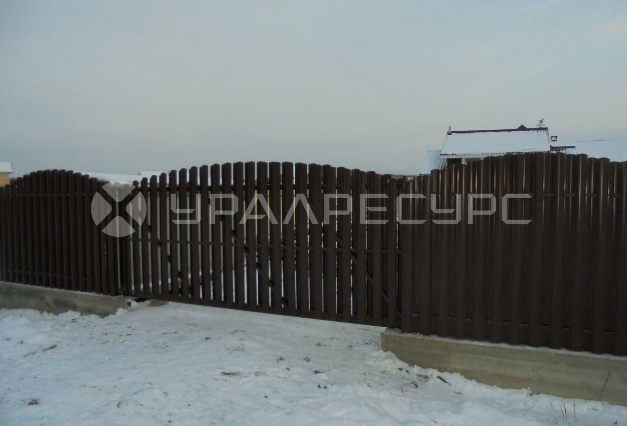 Ограждение из евро штакетника в К/П Алые Паруса